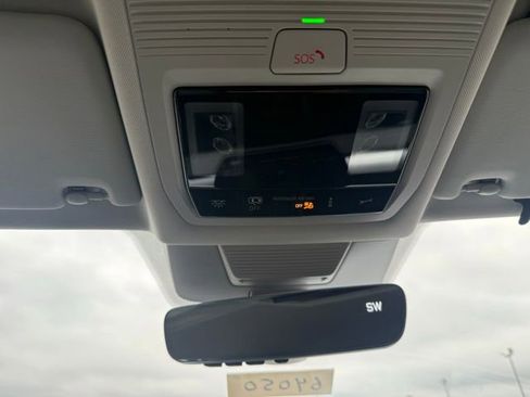 New 2026 Volkswagen Tiguan SE image 19