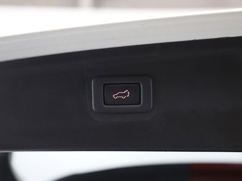 Used 2019 Subaru Outback 2.5i Premium AWD/4WD image 17