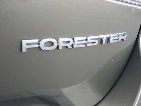 Used 2023 Subaru Forester Premium w/ Popular Package #2 AWD/4WD image 9