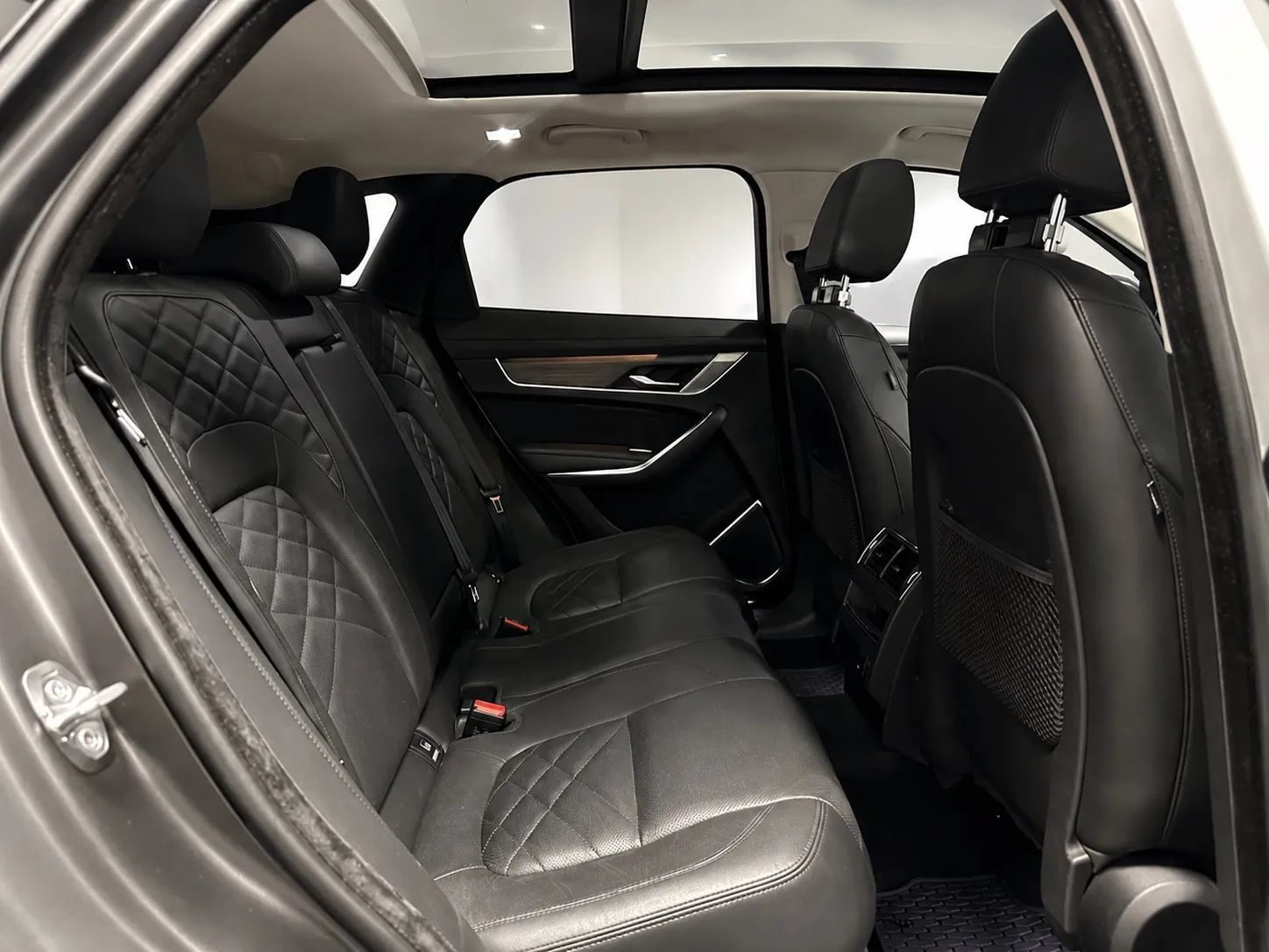 Used 2022 Jaguar F-PACE S AWD/4WD image 19