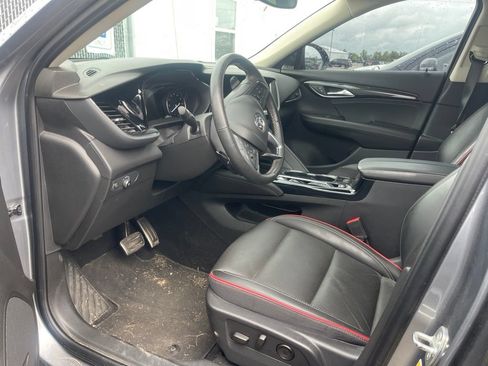 Used 2022 Buick Envision Essence w/ Sport Touring Package FWD image 13