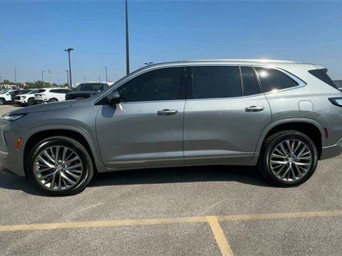 New 2026 Buick Enclave Avenir w/ Super Cruise Package image 5