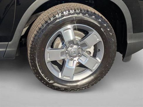 Certified 2025 Honda Ridgeline RTL image 9