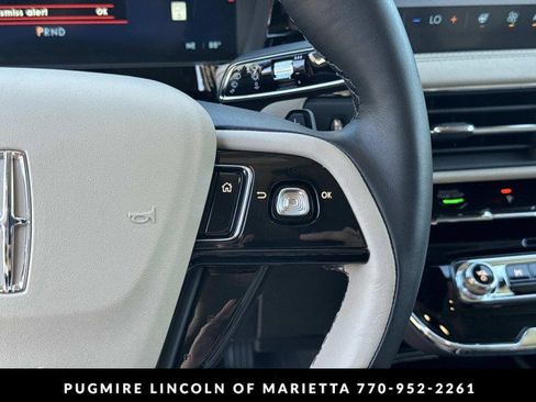 New 2026 Lincoln Corsair Reserve w/ Rear Removable Package Tray image 19