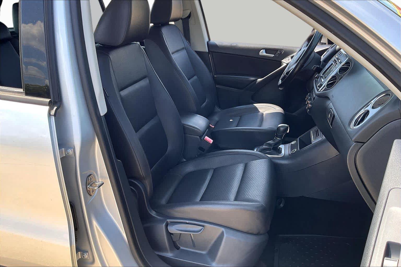 Used 2016 Volkswagen Tiguan S FWD image 7