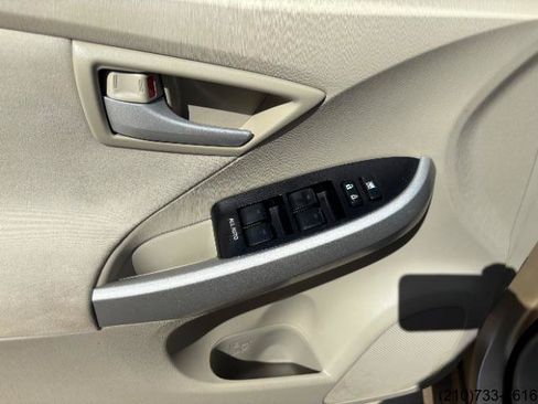 Used 2011 Toyota Prius Two FWD image 16