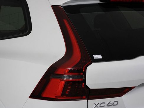 Used 2026 Volvo XC60 B5 Ultra w/ Protection Package Premier image 18