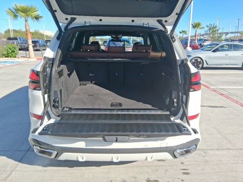 New 2026 BMW X5 xDrive50e w/ M Sport Package AWD/4WD image 6