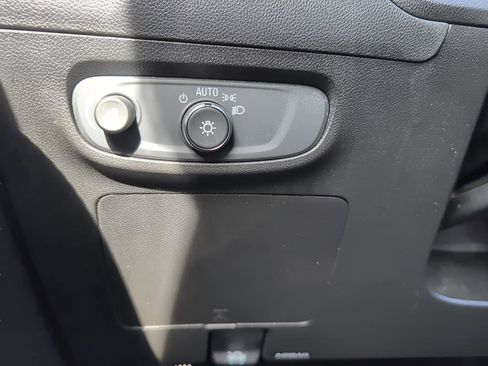 Used 2024 Buick Encore GX Sport Touring image 21