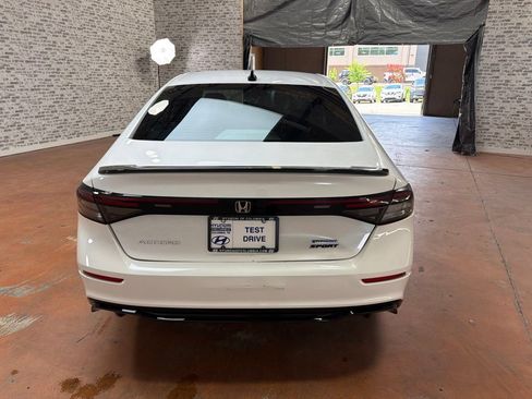 Used 2025 Honda Accord Sport image 6