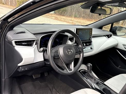 Used 2021 Toyota Corolla XSE image 11