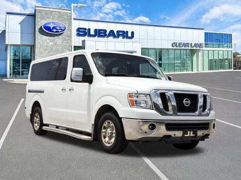 Used 2016 Nissan NV 3500 SL RWD image 1