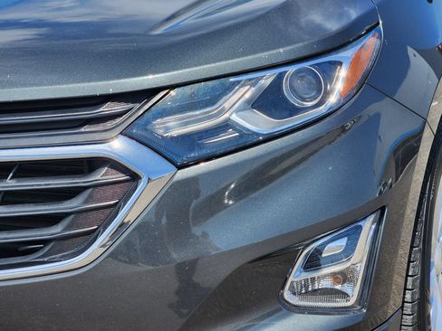 Used 2020 Chevrolet Equinox LS w/ LS Convenience Package FWD image 7