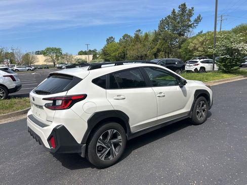 Used 2024 Subaru Crosstrek 2.0i Premium image 3