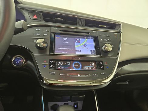 Used 2016 Toyota Avalon Limited image 24