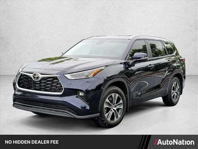 Used 2025 Toyota Highlander XLE