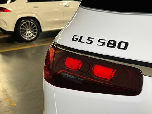 New 2025 Mercedes-Benz GLS 580 4MATIC image 13