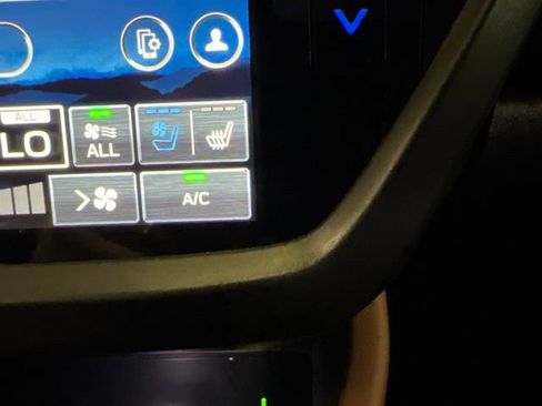 Certified 2025 Subaru Forester Touring w/ Touring Package AWD/4WD image 36