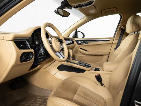 Used 2016 Porsche Macan S image 13