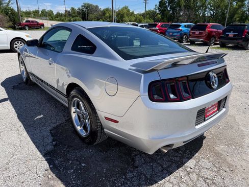 Used 2013 Ford Mustang Coupe RWD image 5