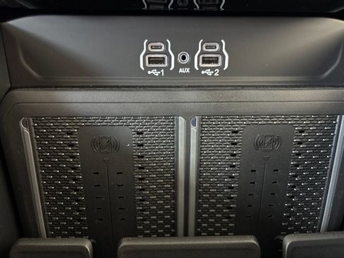 New 2026 RAM 2500 Laramie AWD/4WD image 27