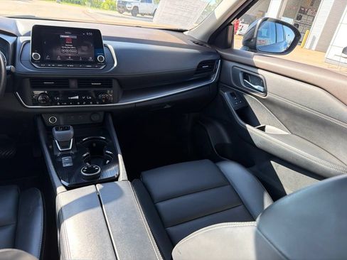 Used 2023 Nissan Rogue SV w/ SV Premium B Package AWD/4WD image 19