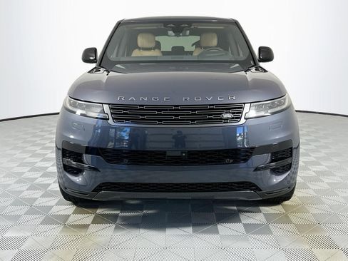 Used 2026 Land Rover Range Rover Sport SE image 2