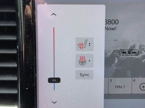 Used 2023 Chrysler Pacifica Touring-L FWD image 21