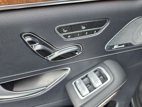 Used 2015 Mercedes-Benz S 550 4MATIC Sedan image 34
