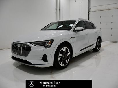 Used 2022 Audi e-tron Premium Plus w/ Premium Plus Package