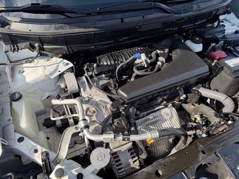 Used 2020 Nissan Rogue S FWD image 37