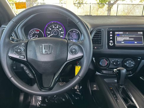 Used 2021 Honda HR-V Sport image 16
