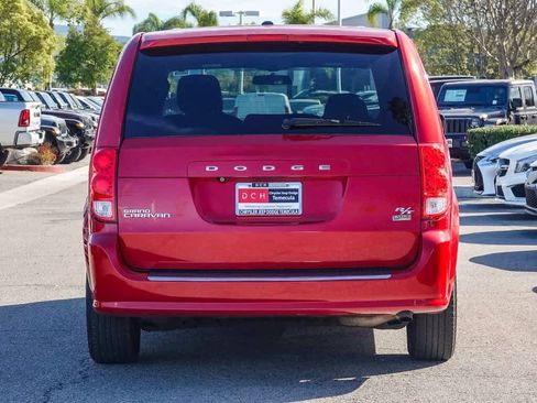 Used 2014 Dodge Grand Caravan R/T image 5