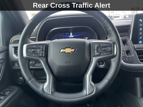 Used 2023 Chevrolet Suburban Premier image 20
