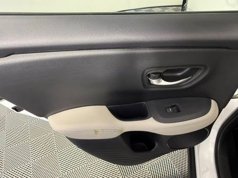 Used 2024 Honda HR-V LX image 33