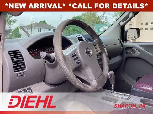 Used 2016 Nissan Frontier SV AWD/4WD image 9