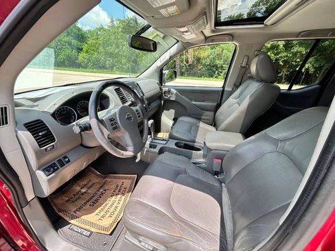 Used 2019 Nissan Frontier SL RWD image 11