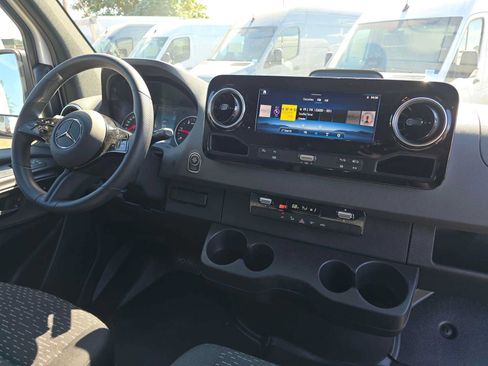 Used 2026 Mercedes-Benz Sprinter 2500 image 12