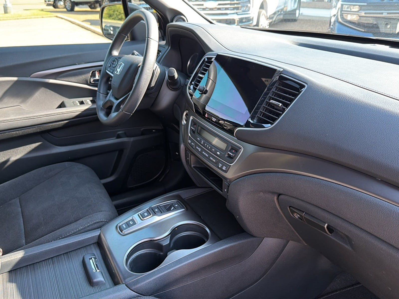 Used 2022 Honda Pilot Sport image 18