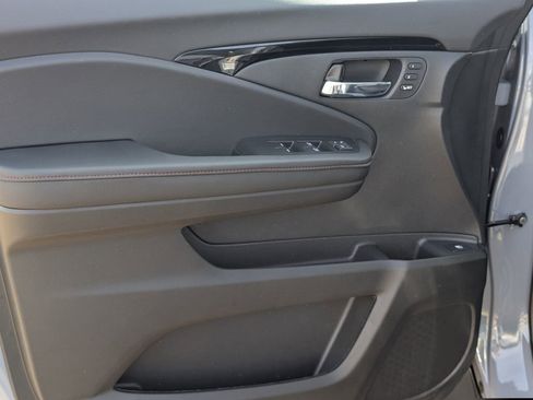 New 2026 Honda Ridgeline Black Edition image 16