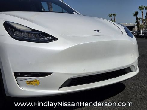 Used 2022 Tesla Model Y Long Range AWD/4WD image 8