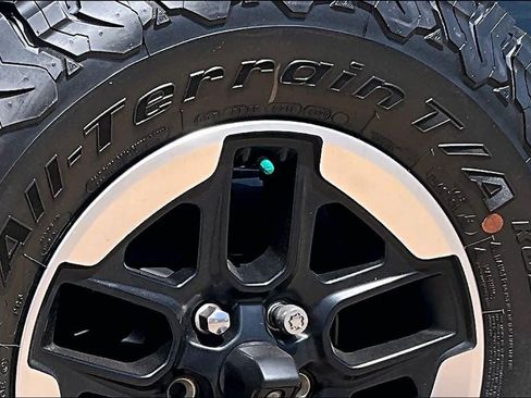 Used 2021 Jeep Wrangler Unlimited Rubicon AWD/4WD image 28