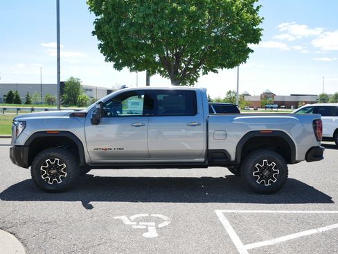 New 2026 GMC Sierra 2500 AT4X w/ LPO, Black Badging Package AWD/4WD image 4