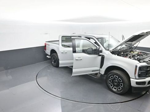 New 2026 Ford F350 Platinum w/ FX4 Off-Road Package image 35