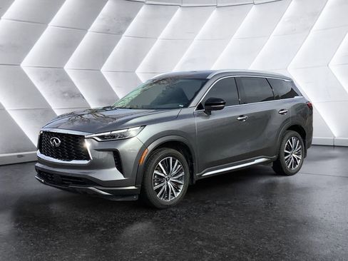 Used 2023 INFINITI QX60 Sensory w/ Cargo Package image 3