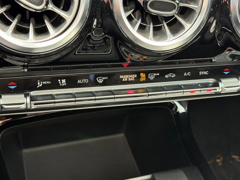 Used 2022 Mercedes-Benz CLA 250 4MATIC image 18