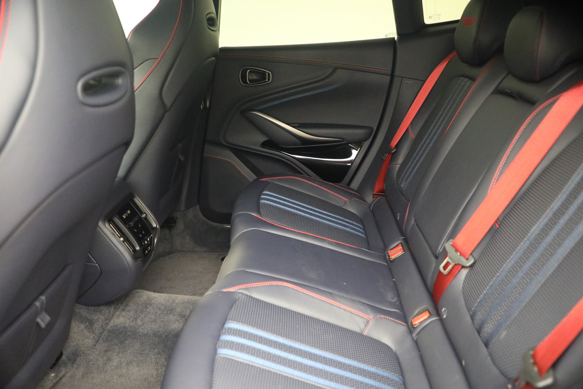Used 2025 Aston Martin DBX 707 AWD/4WD image 26