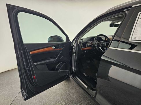 Used 2021 Audi Q5 2.0T Premium Plus w/ Premium Plus Package AWD/4WD image 19