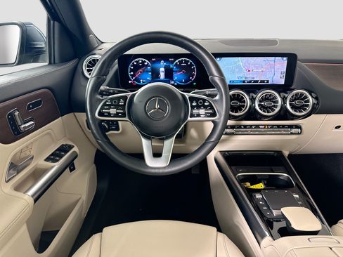 Certified 2023 Mercedes-Benz GLA 250 4MATIC image 28