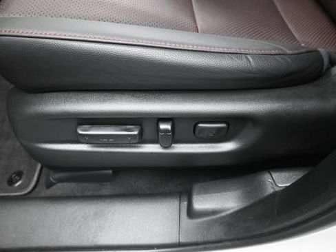 Used 2025 Honda Ridgeline Black Edition image 7